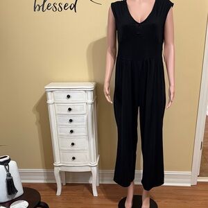 💕Just Be Classic Black Jumpsuit💕